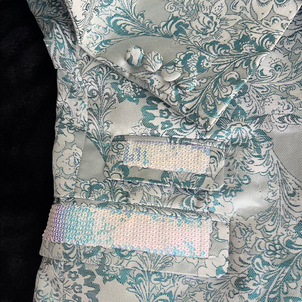 NWOT. Light Blue Brocade Shawl Collar Blazer and Trouser Set with bow tie.Men - Picture 13 of 16